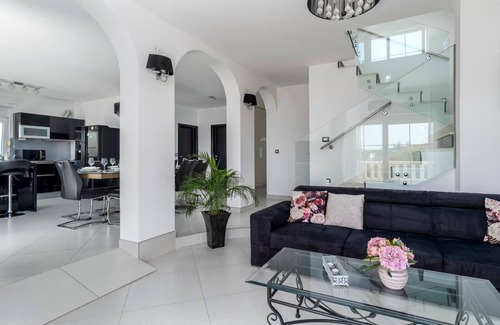 Rudine Villa | Villa Novi - Five Bedroom Villa, Sleeps 12