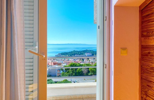 Moca Villa | Villa Nugal - 5 bedroom Family Villa with Heated Pool in Makarska