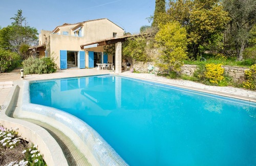 Chateauneuf-Grasse Apartment | Villa 'Numéro 2' peaceful, Private Pool and HD Wi-Fi