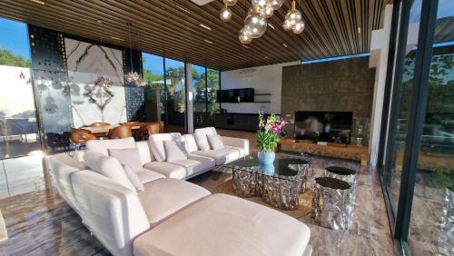 Choeng Mon Villa | Villa Obsidian, sea view and walk to Choeng Mon beach