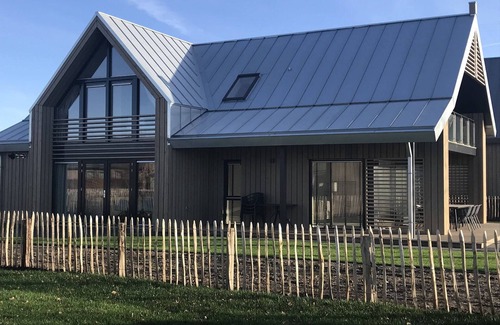 Tholen House | Villa Oesterdam Deluxe | Sleeps 8