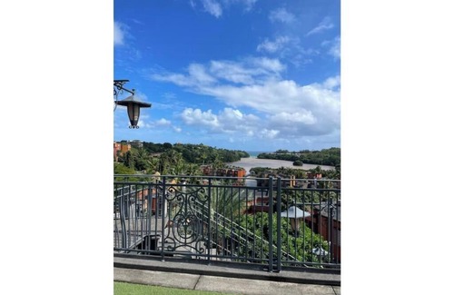 Port Chambly Villa | Villa of love