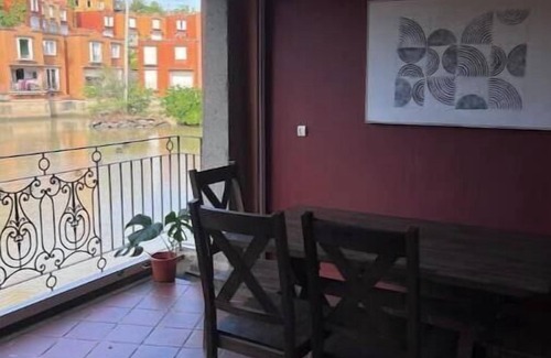 Port Chambly Villa | Villa of love
