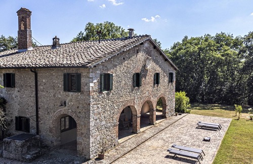 Monteroni d'Arbia Villa | Villa of the 13th century