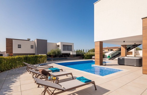 Vodnjan Villa | Villa Old Olive Quarta with Pool