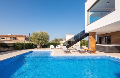 Vodnjan Villa | Villa Old Olive Terza with Pool
