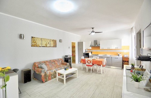 Frascinelle House | Villa Olga B: A cozy and welcoming apartment that is part of a villa situated in a quiet location, a few minutes from the town center, with Free WI-FI.