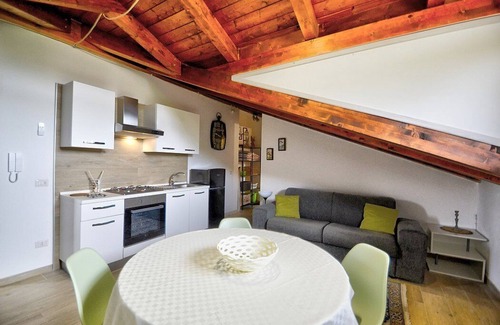 Frascinelle House | Villa Olga E: A cozy and welcoming apartment that is part of a villa situated in a quiet location, a few minutes from the town center, with Free WI-FI.