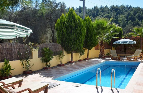 Yesiluzumlu Villa | Villa Olive (4 Bedroom Triplex Villa, Sleeps up to 8 Guests)