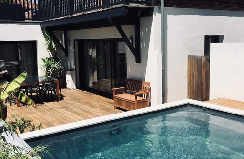 Anglet House | Villa on the edge of the forest and 1km from the beach, heated pool&games room