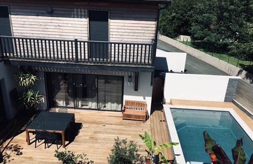 Anglet House | Villa on the edge of the forest and 1km from the beach, heated pool&games room