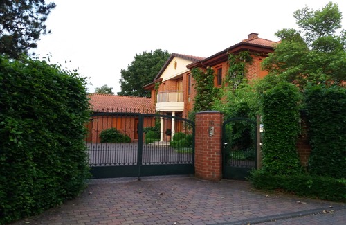 Bad Zwischenahn Apartment | Villa on the Eschhang - rest and relaxation in a Mediterranean villa 4 stars *