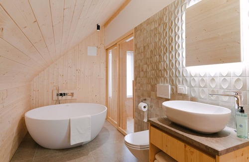 Hrusevje Villa | Villa Oreh at Pira Hotel