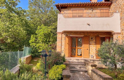 Saturnia House | Villa Orestes