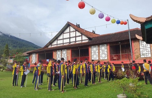 Cilobak Hotel | Villa Oriental Curug Nangka