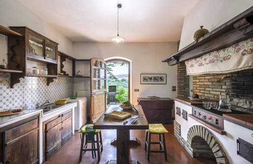 SantʼAngelo in Vado Villa | Villa Paola 10 by Marche Holiday Villas