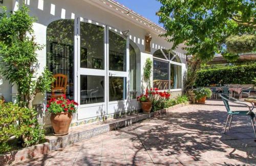Aduanas House | Villa Paradise Private pool and garden in a natural park for 9