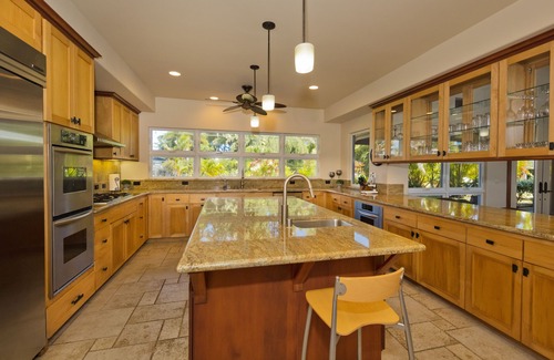 Keaau Villa | Villa Paraiso - Huge Pool with Hot Tub, for up to 12 people