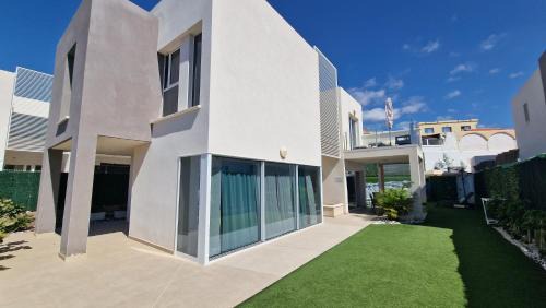 Playa Paraiso Villa | Villa Paraiso-Luxury Villa with Heated Pool