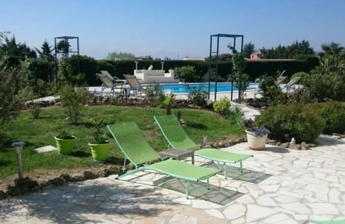 La Liviniere Villa | VILLA PARROQUETS