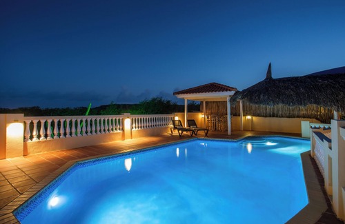 Grote Berg Villa | Villa Paulina Luxe Vakantievilla Huren op Curacao