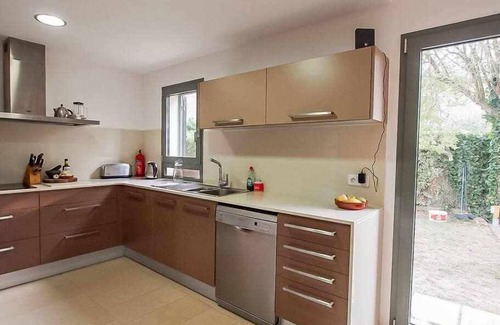 el Carme House | Villa Peralta Girona City w above ground Pool