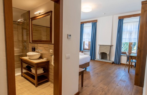 Permet Hotel | Villa Permet