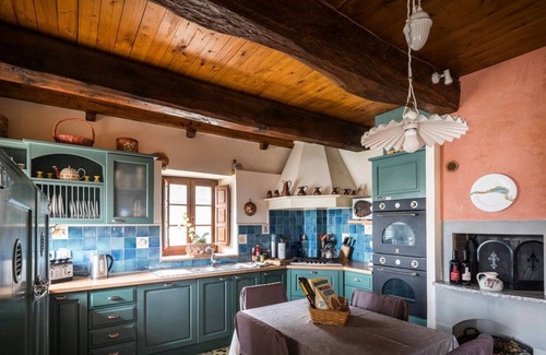 Montelovesco Villa | Villa Petroia - Six Bedroom Villa, Sleeps 12