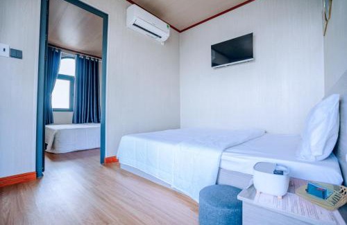 Phu Quy House | Villa Phố Biển view biển Phú Quý