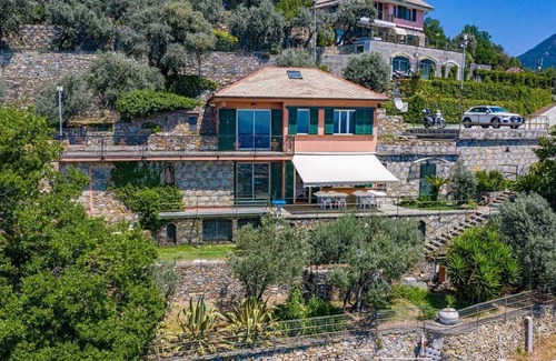 Recco Villa | Villa Pia in Recco with 12 beds and swimming pool