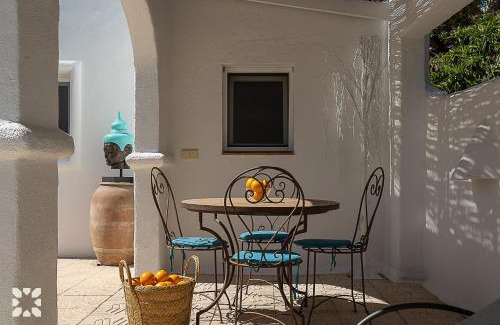 La Canuta Villa | Villa Piedra De La Luna by Abahana Villas