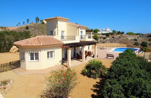 Bedar Villa | Villa Pikorua is a luxurious private home set in the mountains near to Mojacar.