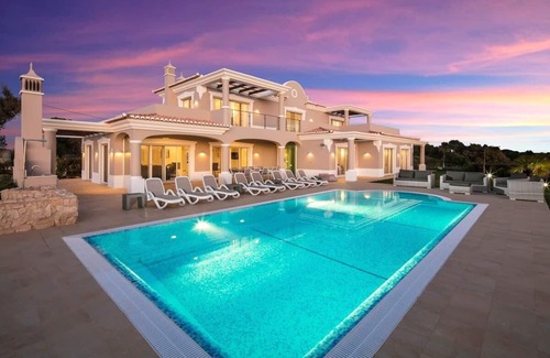 Lagoa Villa | Villa Pinta - Magnificent newly built 5 bedroom property with stunning golf and