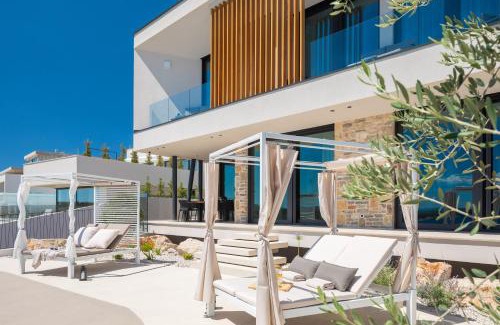 Jezera Villa | Villa Pirata