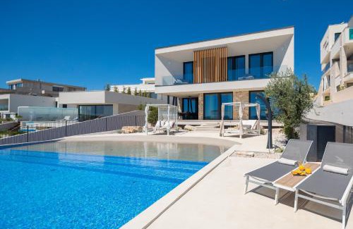Jezera Villa | Villa Pirata