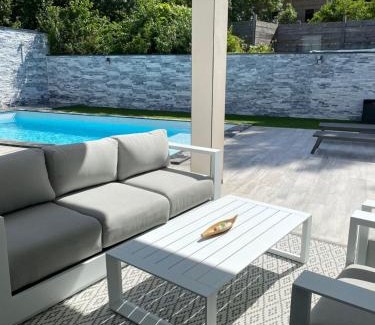 Boisset-et-Gaujac House | Villa piscine