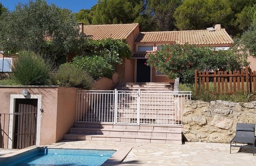 Bedoin Villa | Villa/Piscine. vue Pano Mont Ventoux & Carrière D'ocre . Au Coeur d'1 Pinède