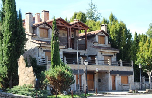 Bohoyo Apartment | Villa Polilla in the Sierra de Gredos