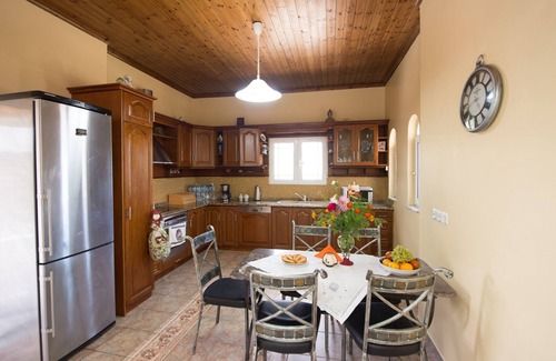 Roda House | Villa Poulos 3rd Floor