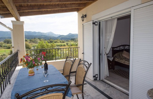 Roda House | Villa Poulos 3rd Floor