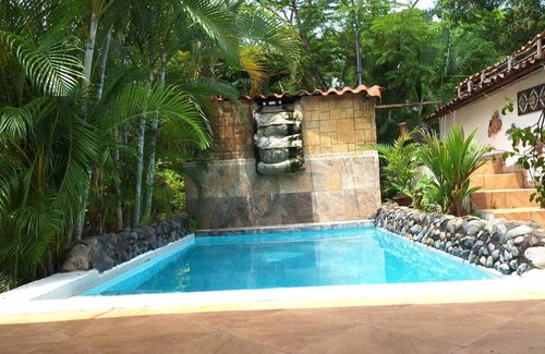 Carmen Villa | Villa Privada con Piscina Orotina