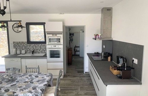 Aubenas House | Villa Récente Tout Confort Pour vos Vacances en Ardèche!