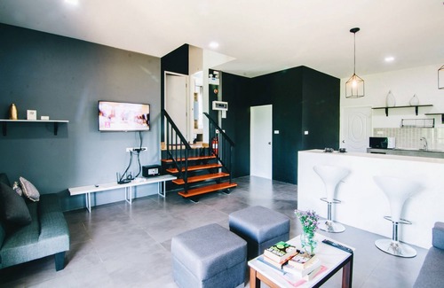 Chiang Mai Villa | Villa Rajapruek Entire 3 villas 7 bedrooms near airport