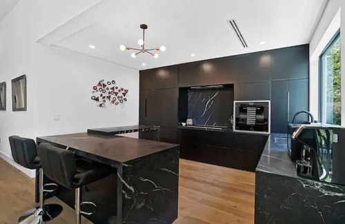 Buena Vista House | Villa Rav 4BRM/3BTH Pool, Hot Tub and Parking