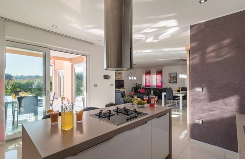 Vintijan Villa | Villa Relax - Pool, Sauna, Gym, Jacuzzi, Games