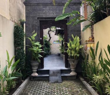 Batubelig Villa | Villa Rendezvous Bali