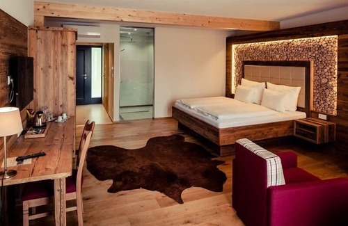 Ceske Budejovice Hotel | Villa Resort
