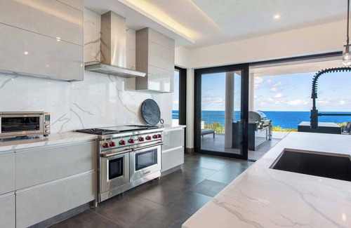 The Valley Villa | Villa Reve Noir in Black Garden by Personal Villas - Splendid and Serenity