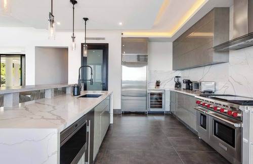 The Valley Villa | Villa Reve Noir in Black Garden by Personal Villas - Splendid and Serenity