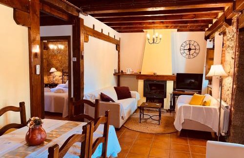 La Adrada House | Villa Revolcona